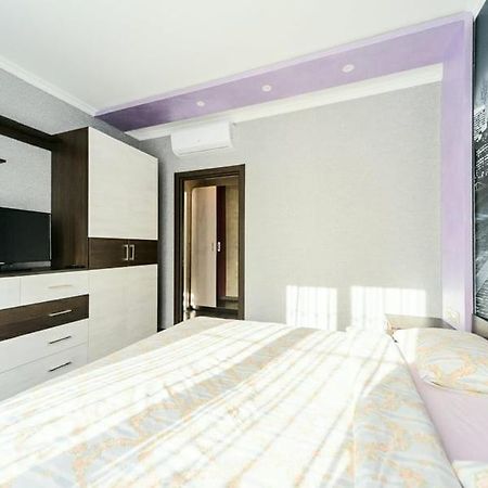 2 Rooms 75M2 Center Of Obolon Near River Side 키예프 외부 사진